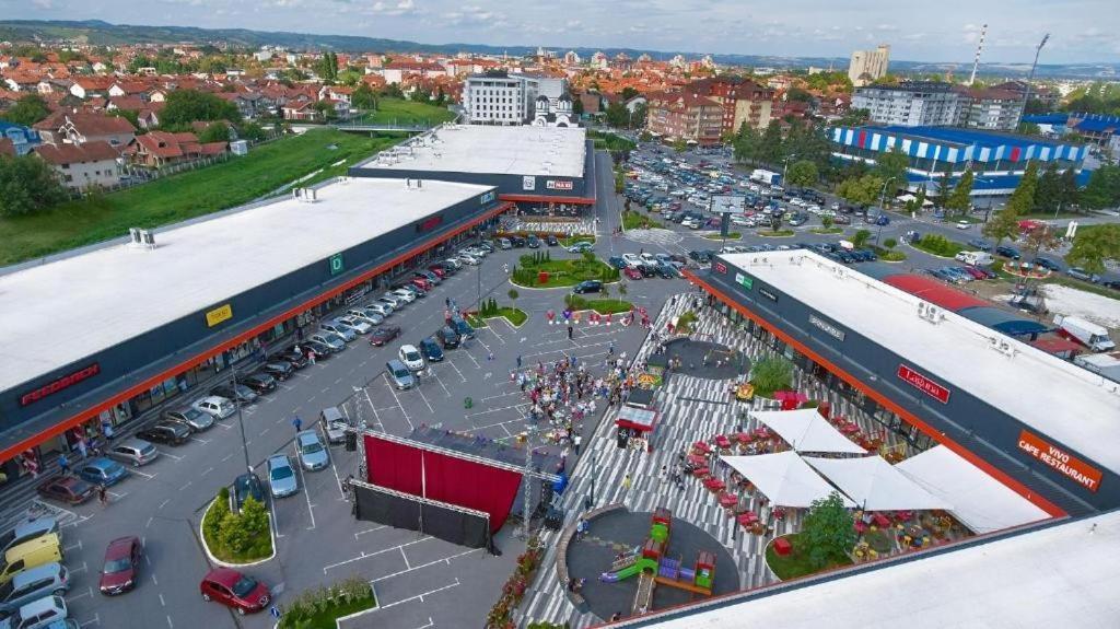Studio City Day Jagodina Buitenkant foto